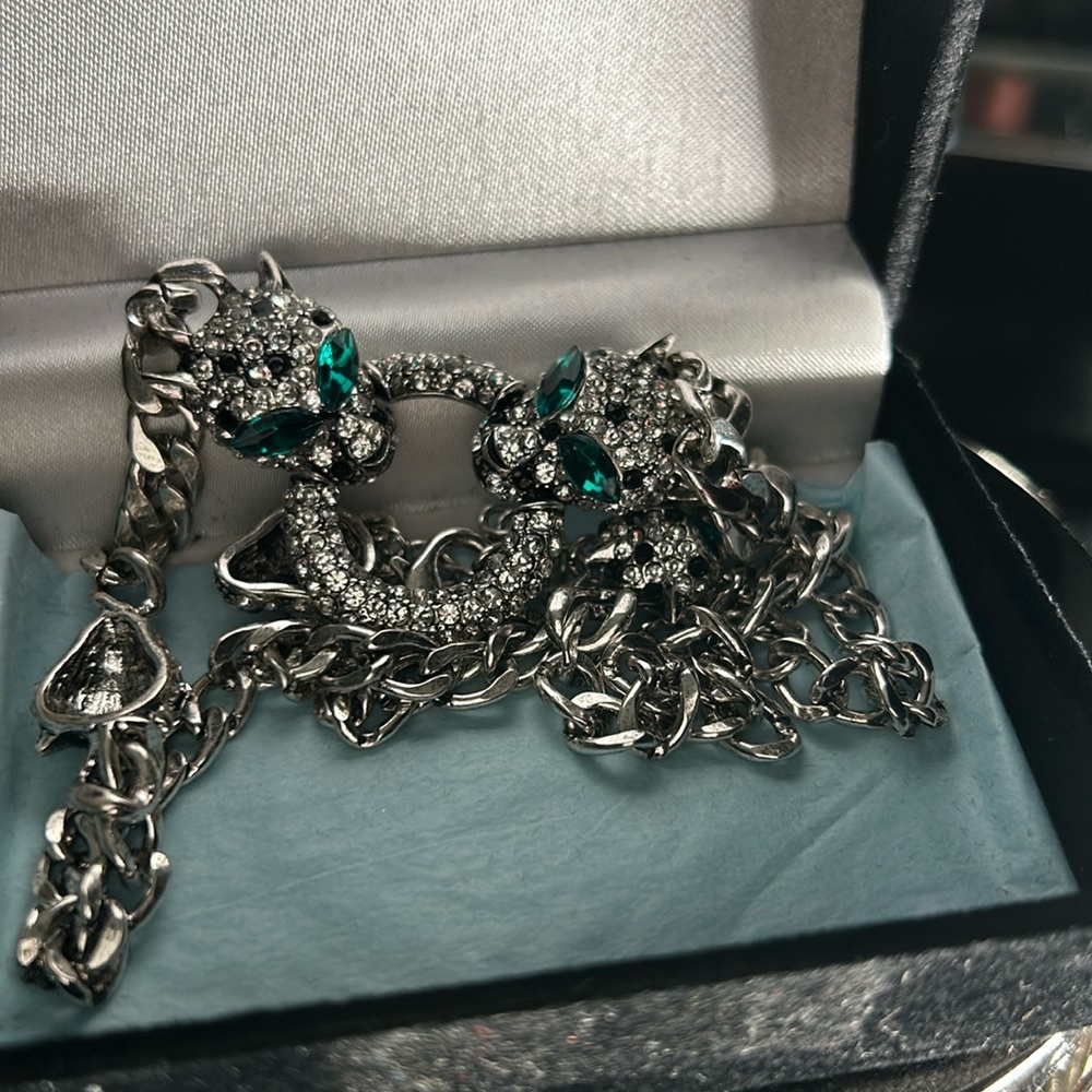 Beautiful Swarovski and emerald necklace